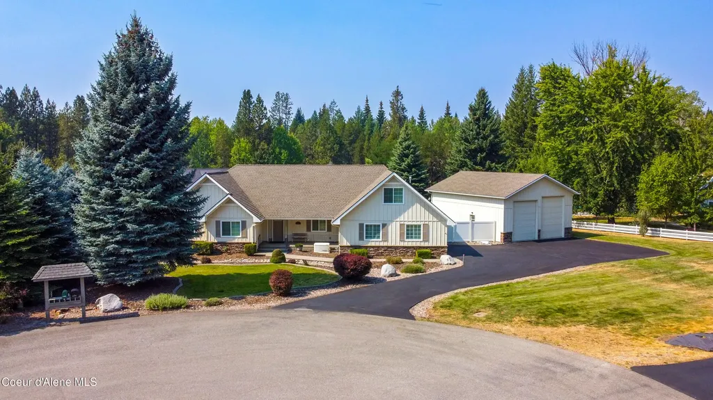 11907 N Blue Jay Court Hayden ID 83835