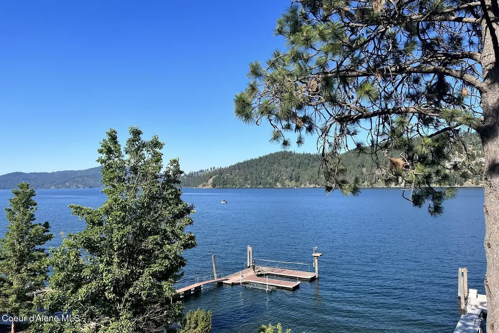 5243 S Freedom Lane Harrison ID 83833