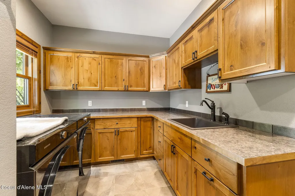 1268 E Woodstone Court Hayden ID 83835