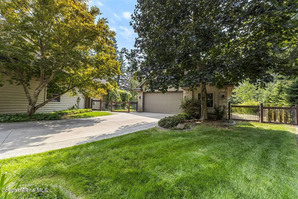 1268 E Woodstone Court Hayden ID 83835