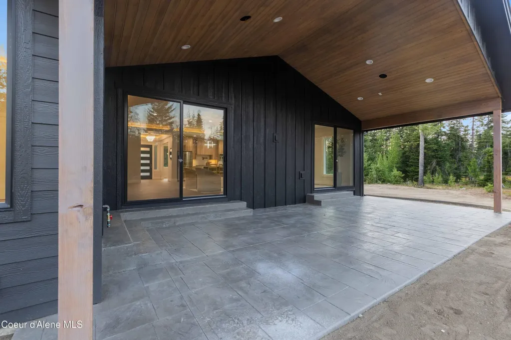 32074 Sisu Valley Road Athol ID 83801