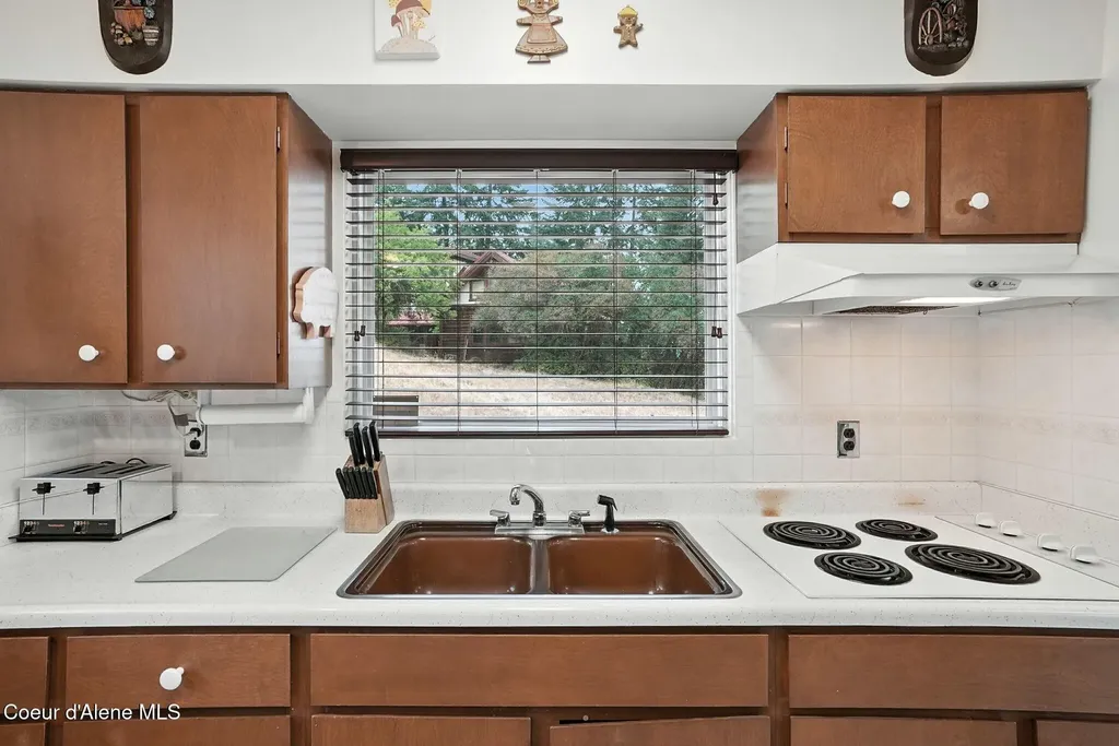 62766 S Powderhorn Bay Road Harrison ID 83833