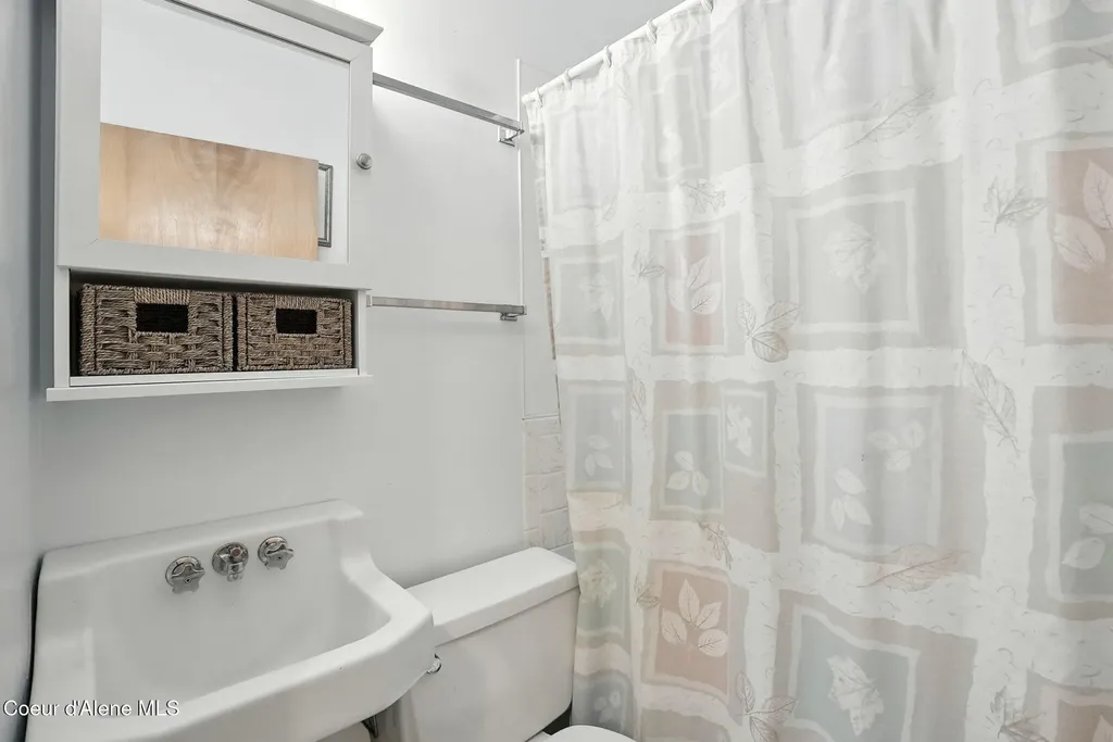 62766 S Powderhorn Bay Road Harrison ID 83833