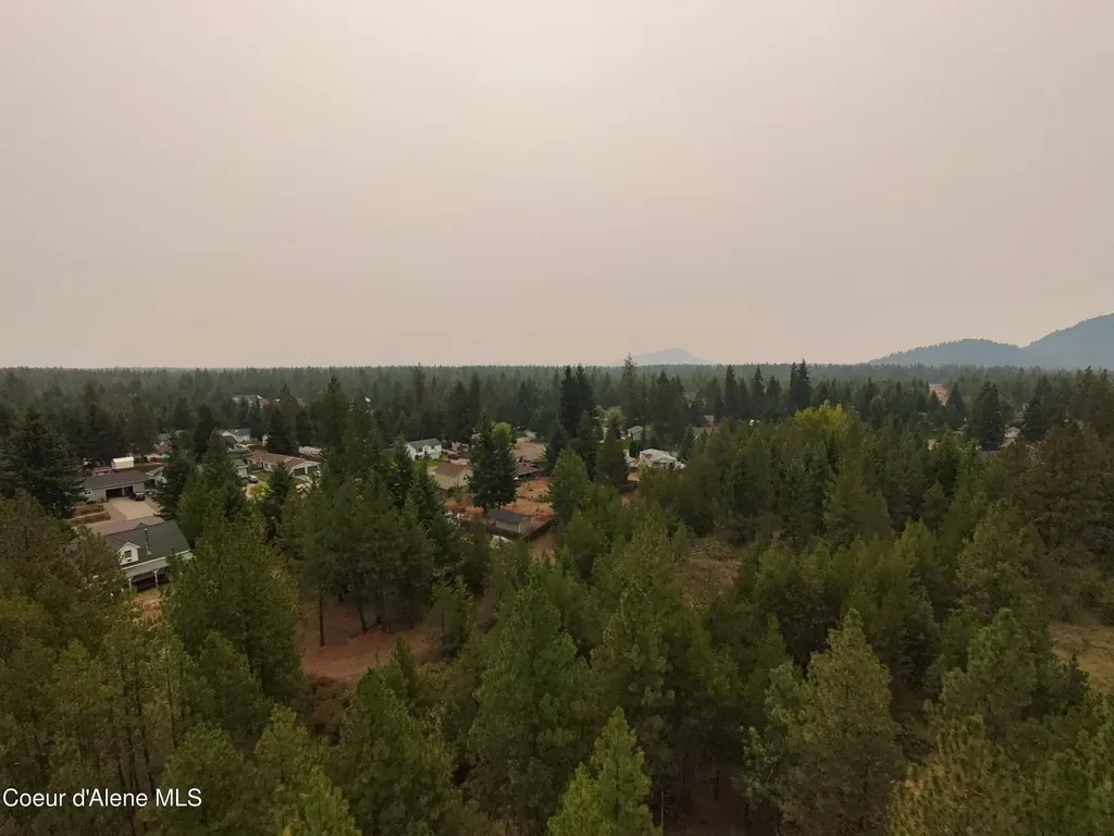 Na 11th Avenue Spirit Lake ID 83869