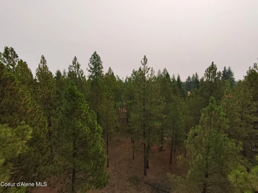 Na 11th Avenue Spirit Lake ID 83869