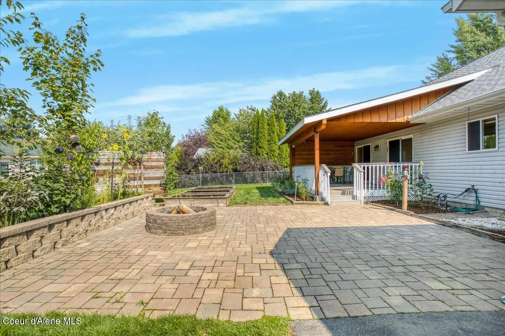 170 Kootenai Bay Road Sandpoint ID 83864