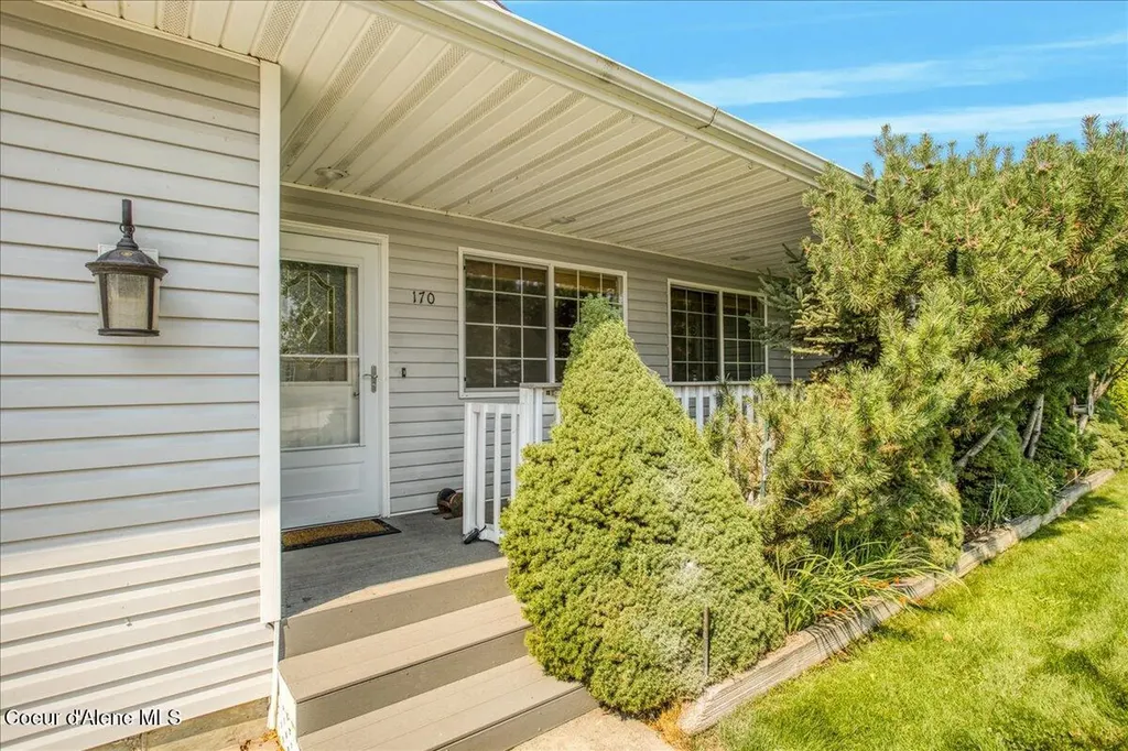 170 Kootenai Bay Road Sandpoint ID 83864