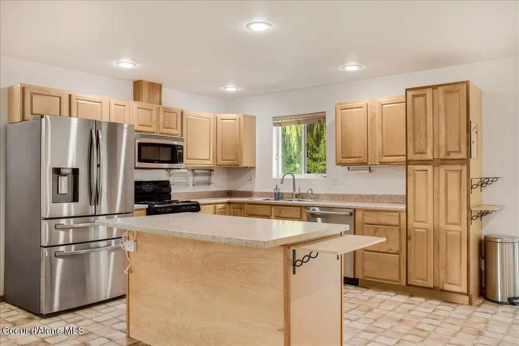 170 Kootenai Bay Road Sandpoint ID 83864
