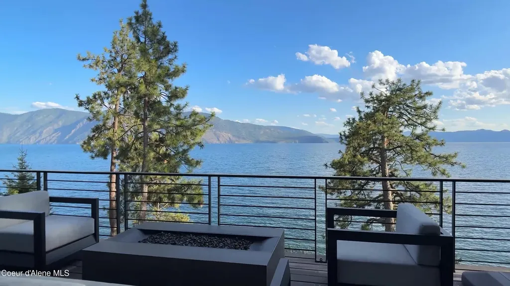 45 Lower Rock Harbor Sagle ID 83860