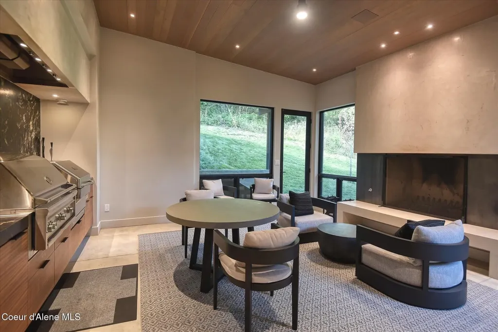 45 Lower Rock Harbor Sagle ID 83860