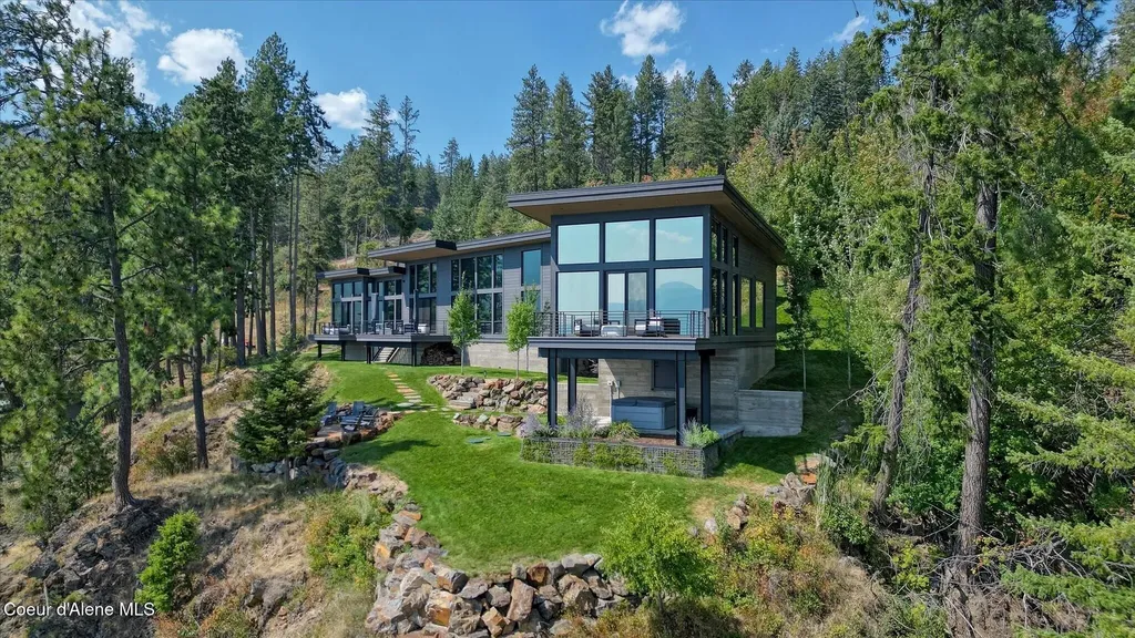 45 Lower Rock Harbor Sagle ID 83860