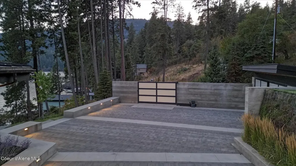 45 Lower Rock Harbor Sagle ID 83860