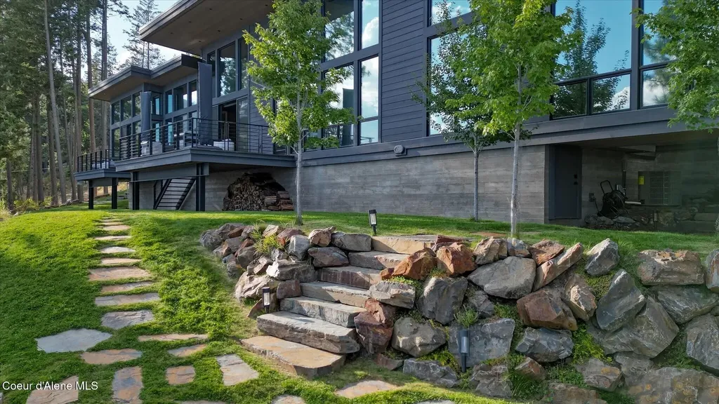 45 Lower Rock Harbor Sagle ID 83860