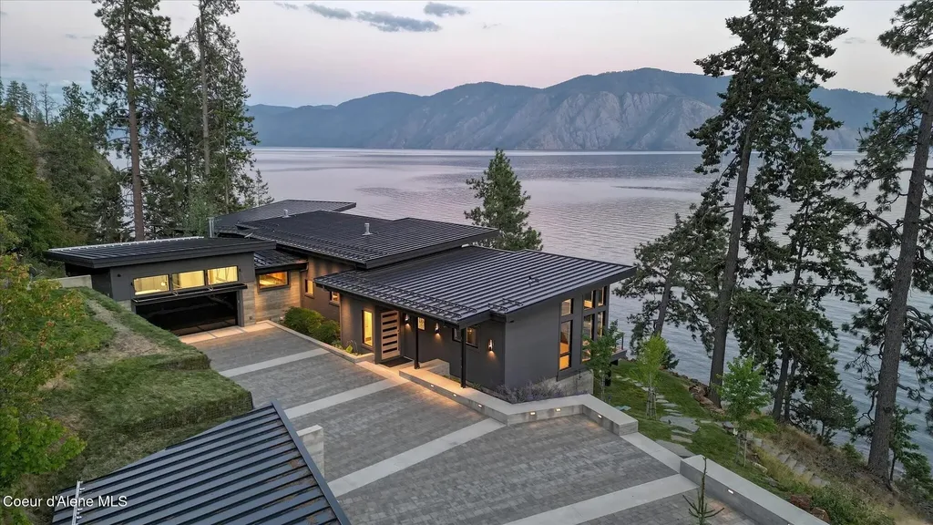 45 Lower Rock Harbor Sagle ID 83860
