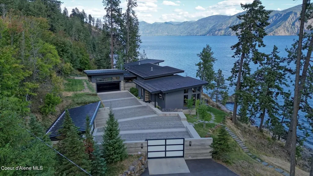 45 Lower Rock Harbor Sagle ID 83860