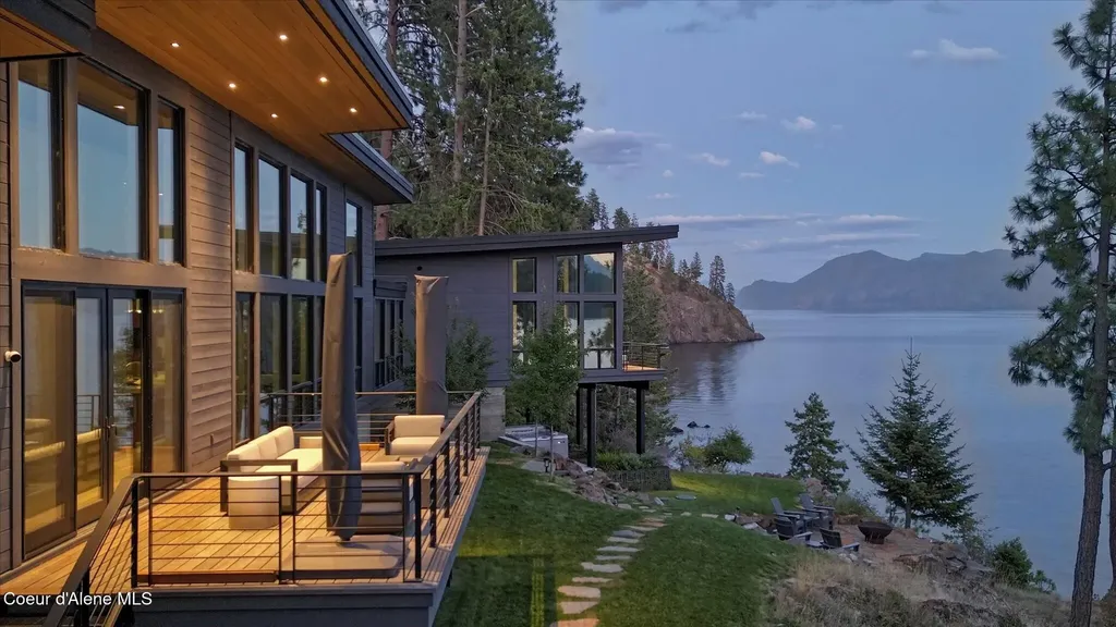 45 Lower Rock Harbor Sagle ID 83860