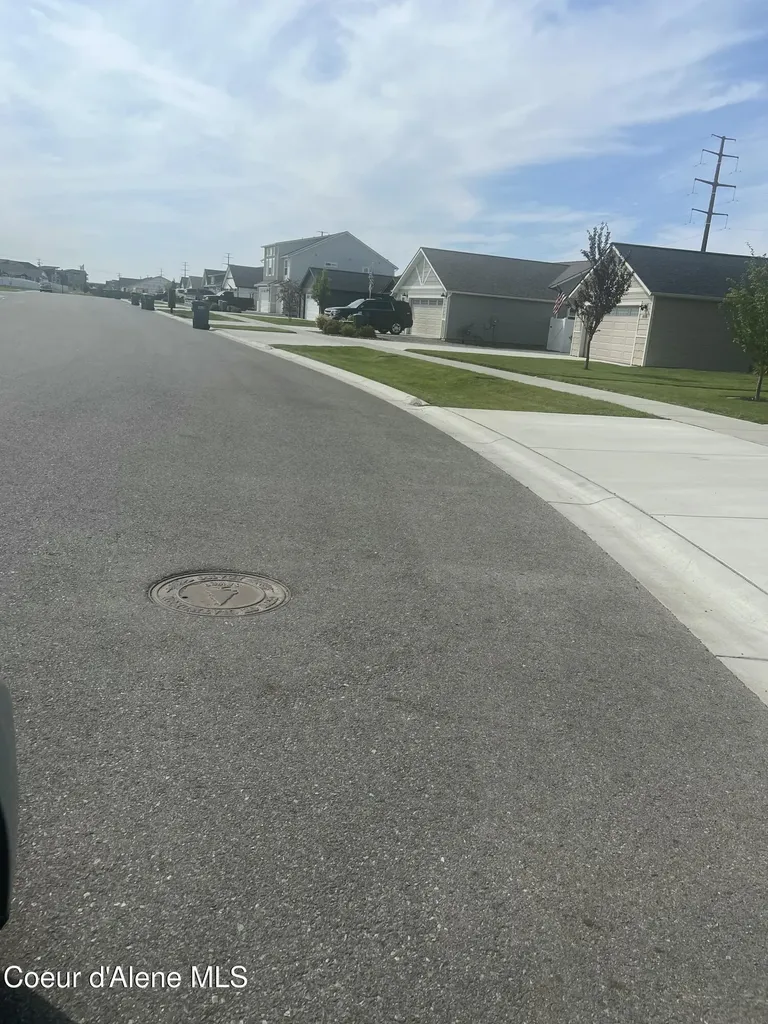 8283 W Splitrail Avenue Rathdrum ID 83858