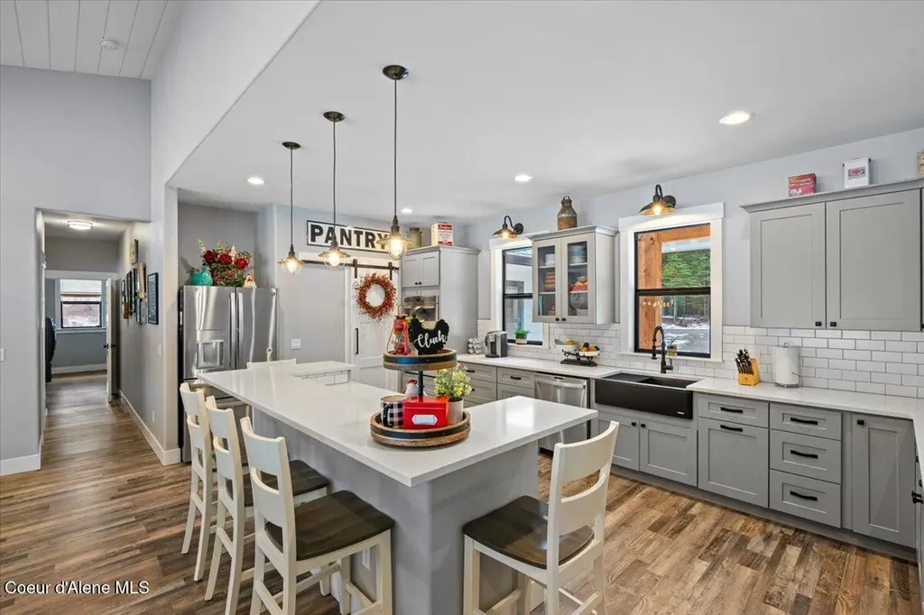 1352 W Brunner Road Athol ID 83801