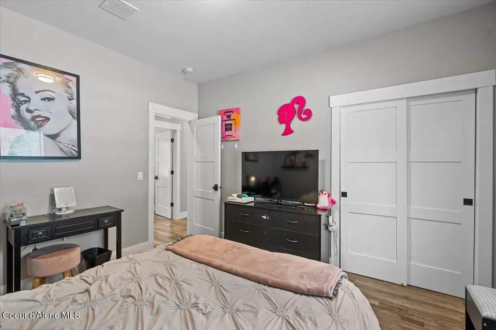 1352 W Brunner Road Athol ID 83801