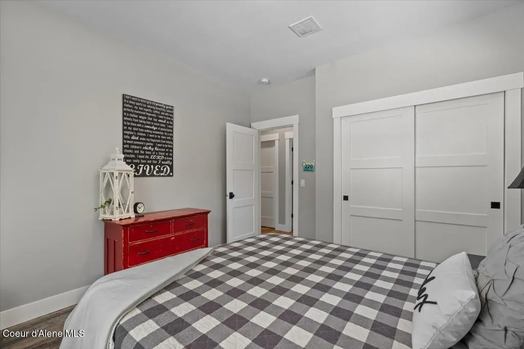 1352 W Brunner Road Athol ID 83801