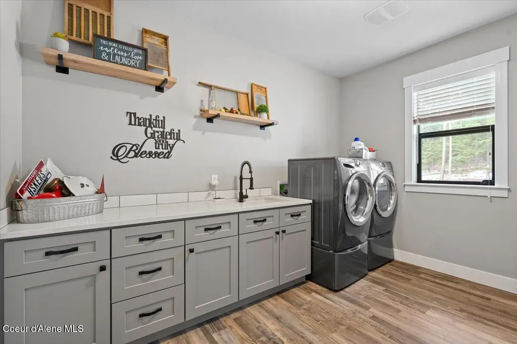 1352 W Brunner Road Athol ID 83801