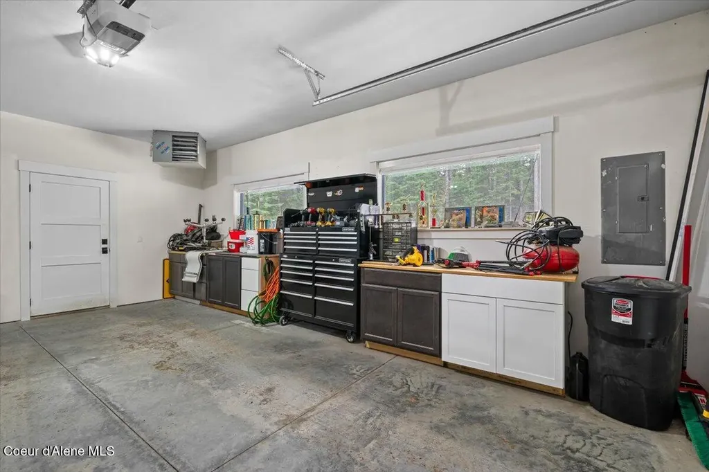 1352 W Brunner Road Athol ID 83801