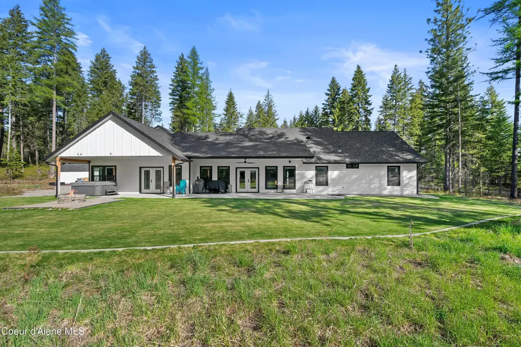 1352 W Brunner Road Athol ID 83801