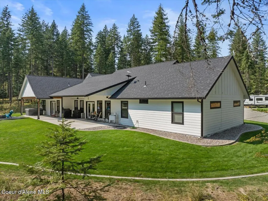 1352 W Brunner Road Athol ID 83801