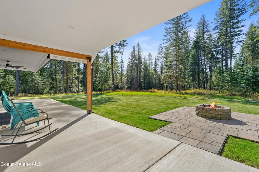 1352 W Brunner Road Athol ID 83801