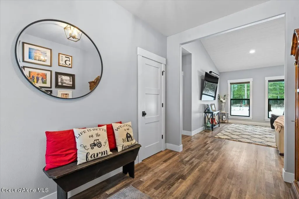1352 W Brunner Road Athol ID 83801