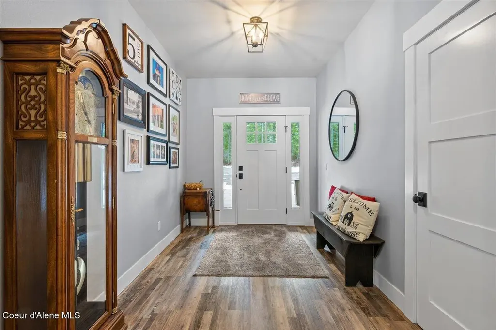 1352 W Brunner Road Athol ID 83801