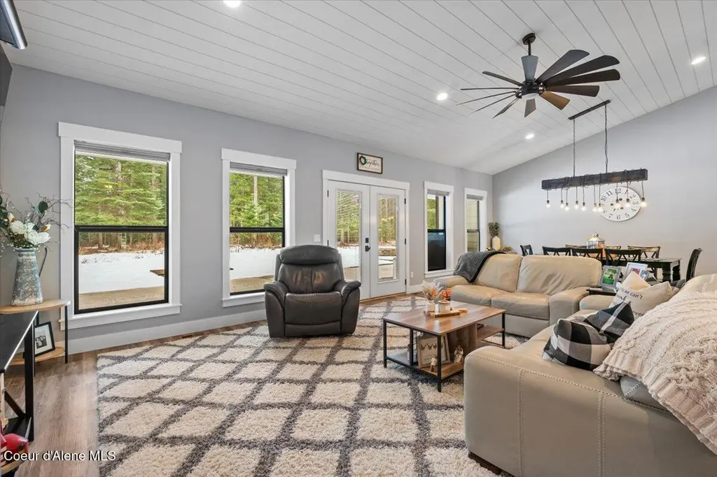 1352 W Brunner Road Athol ID 83801
