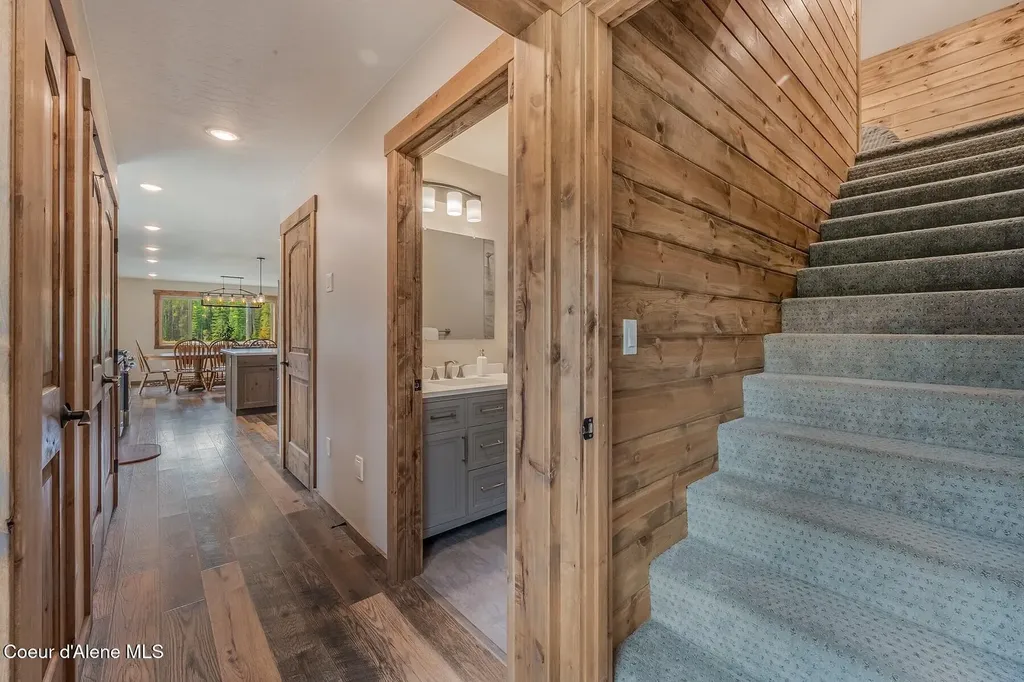 521 Magpie Lane Sandpoint ID 83864