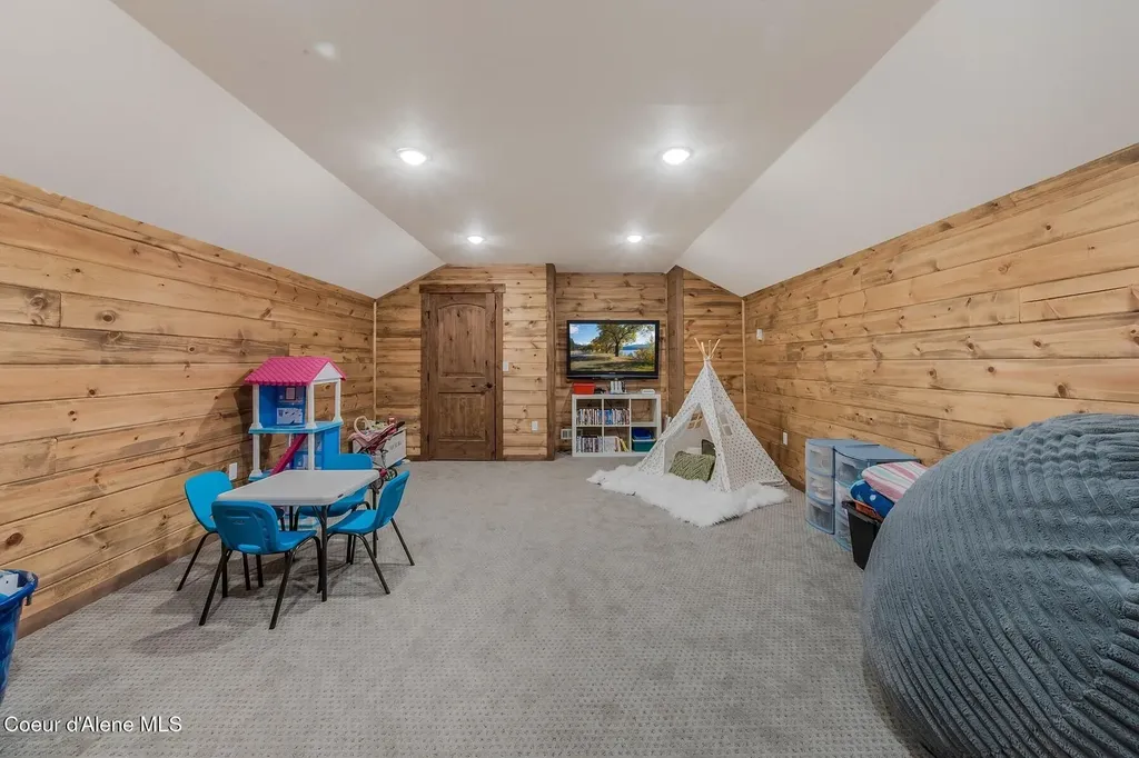 521 Magpie Lane Sandpoint ID 83864