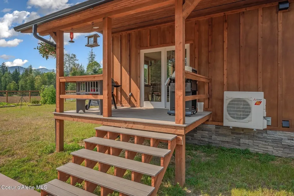 521 Magpie Lane Sandpoint ID 83864