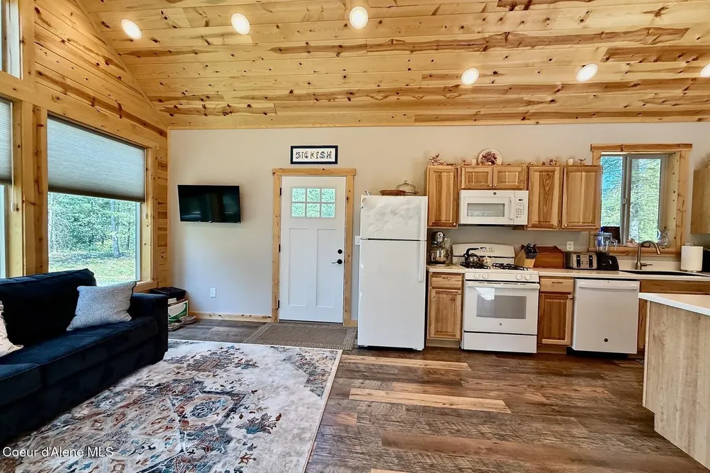 521 Magpie Lane Sandpoint ID 83864