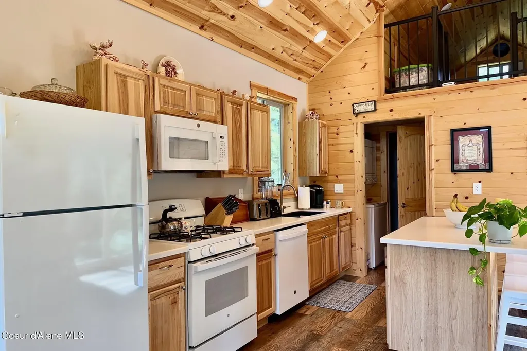 521 Magpie Lane Sandpoint ID 83864