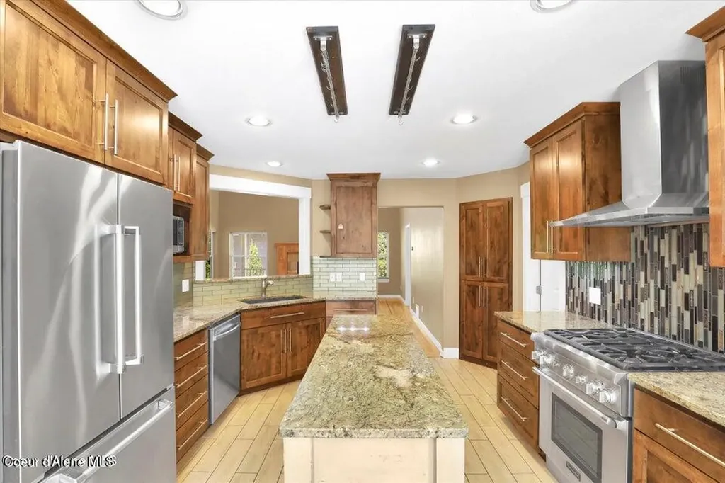 505 S Shore Pines Post Falls ID 83854