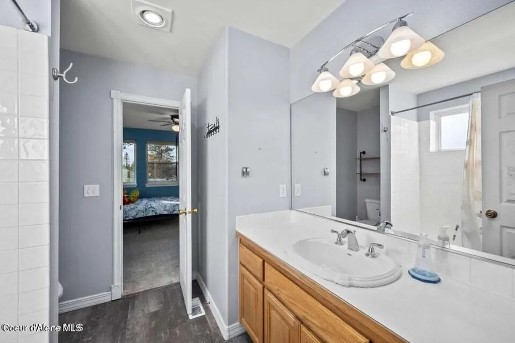 505 S Shore Pines Post Falls ID 83854