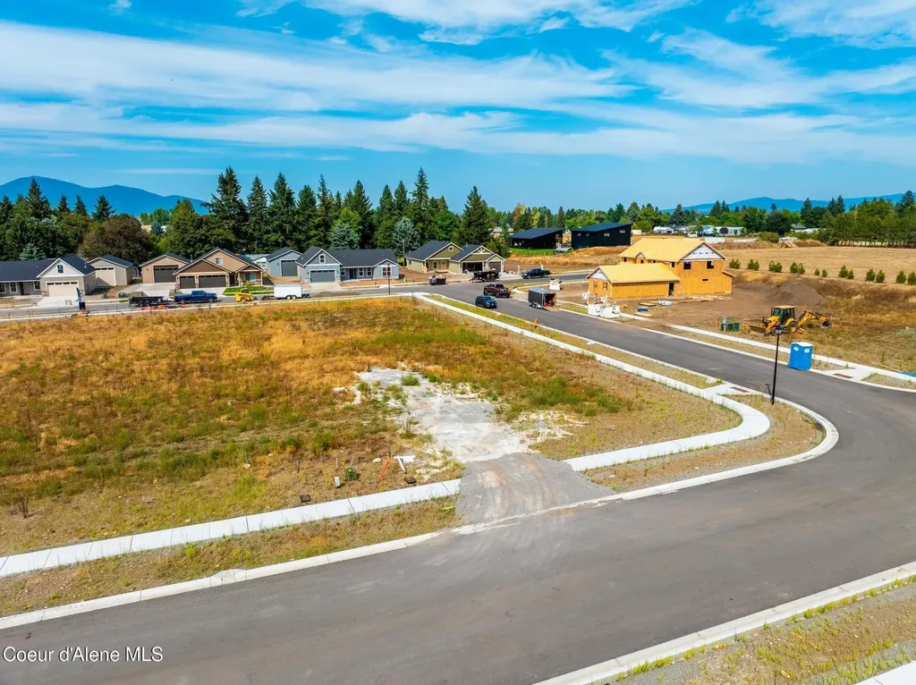 4519 E Savea Lane Post Falls ID 83854