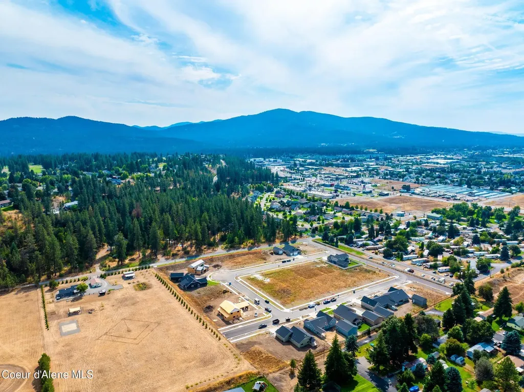 4519 E Savea Lane Post Falls ID 83854