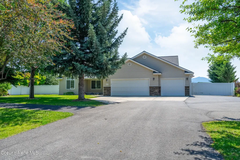 2412 N Howell Road Post Falls ID 83854