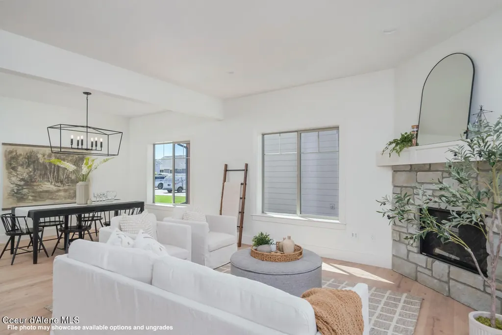 957 E Steeple Chase Road Hayden ID 83835