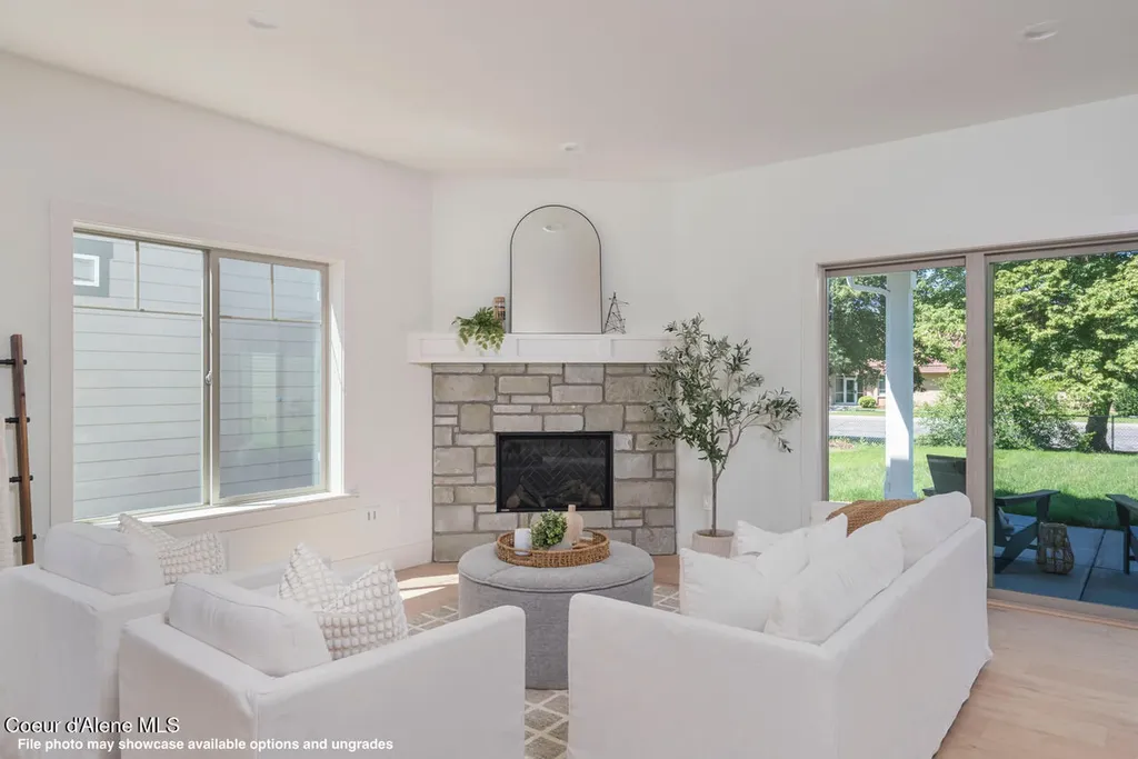 957 E Steeple Chase Road Hayden ID 83835