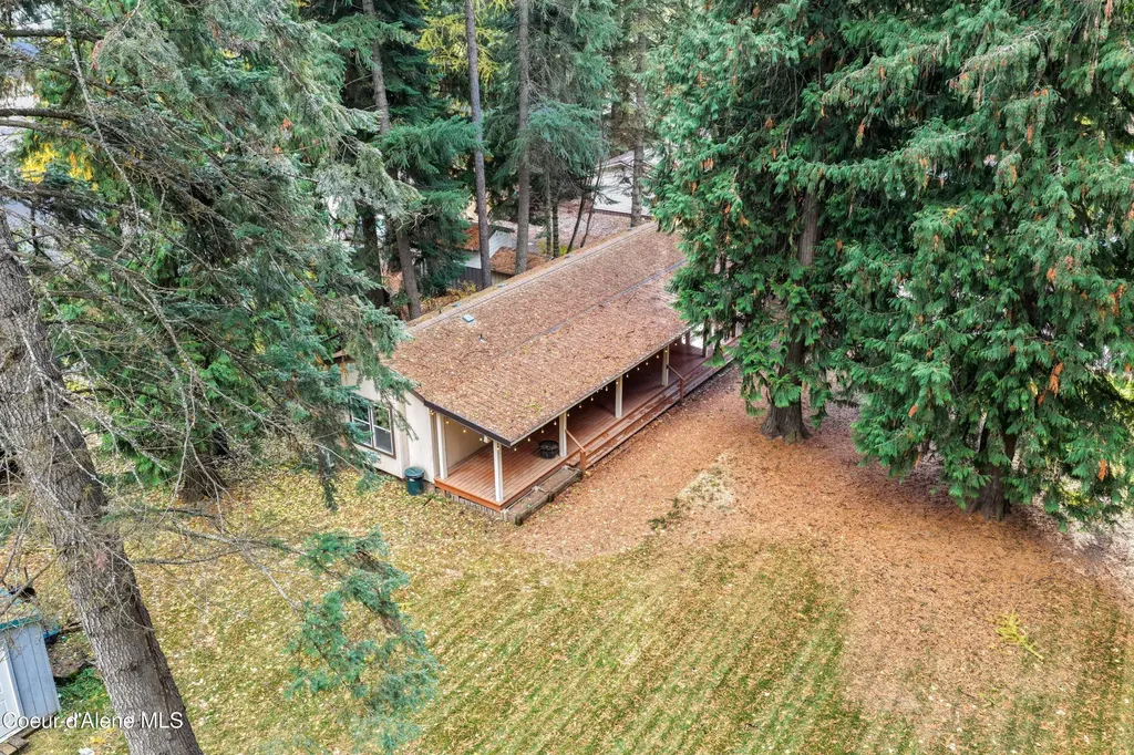 7562 W Spirit Lake Road Spirit Lake ID 83869
