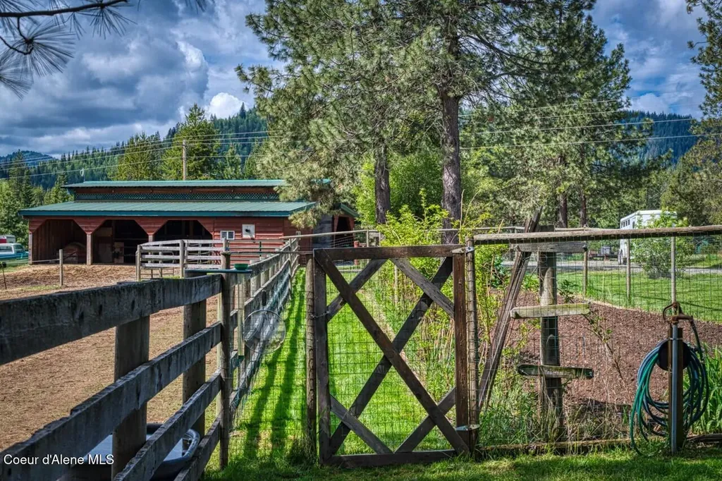 415 Shale Road Priest River ID 83856