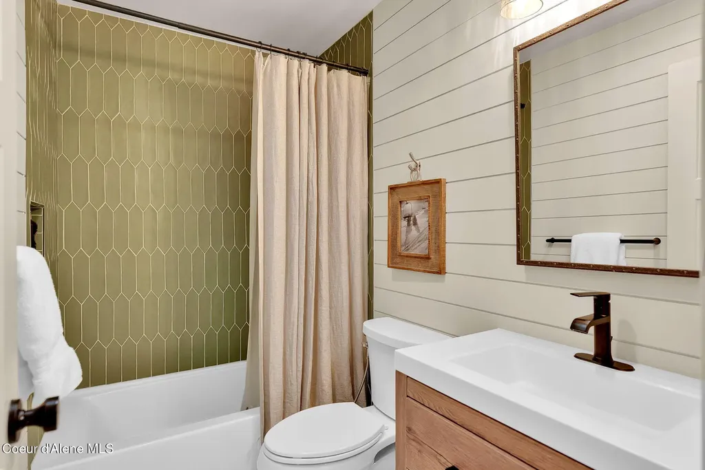 232 N Quail Run Sandpoint ID 83864