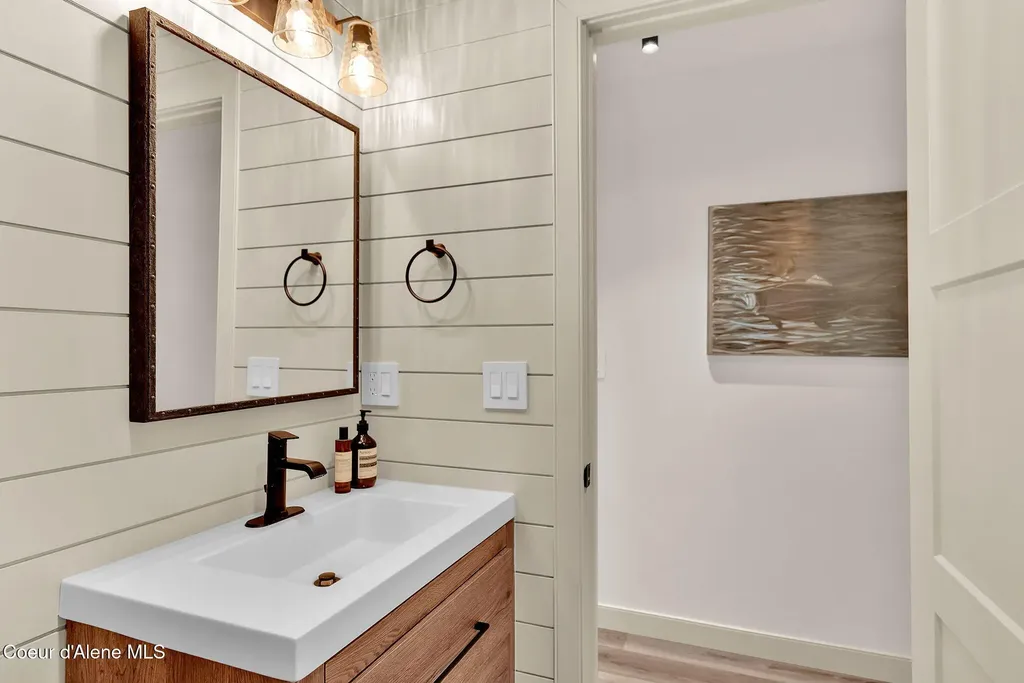 232 N Quail Run Sandpoint ID 83864