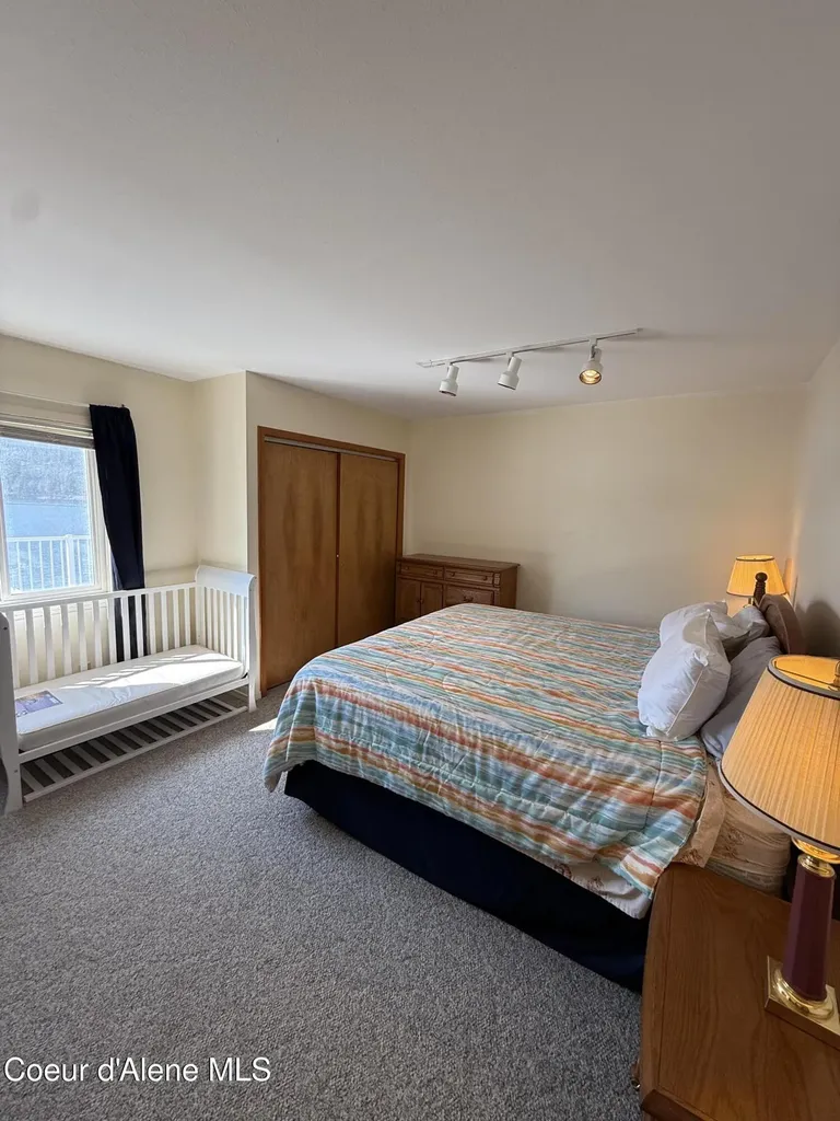 289 Swan Shores Sagle ID 83860