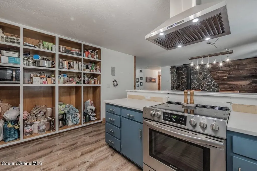 2853 N Kootenai Road Sandpoint ID 83864